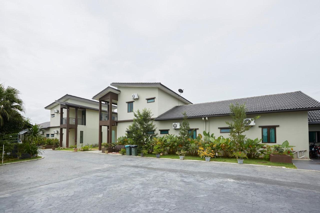 D' Qamar Guesthouse Kuantan Exterior foto